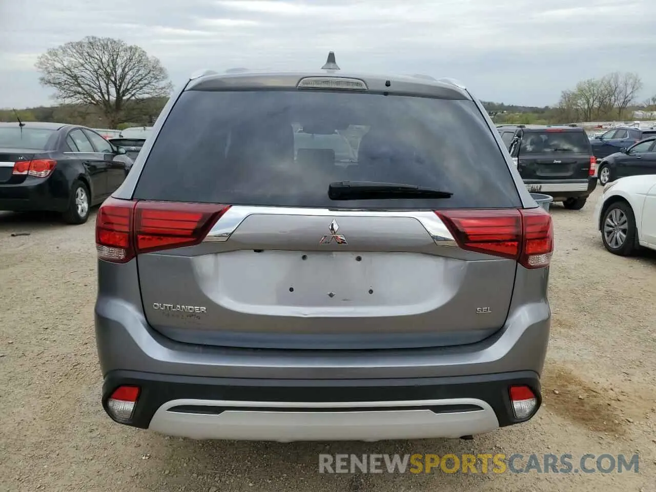 6 Photograph of a damaged car JA4AZ3A3XLZ017208 MITSUBISHI OUTLANDER 2020