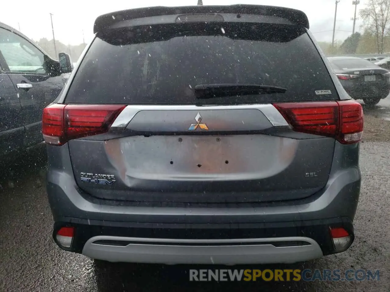 6 Photograph of a damaged car JA4J24A56LZ009358 MITSUBISHI OUTLANDER 2020