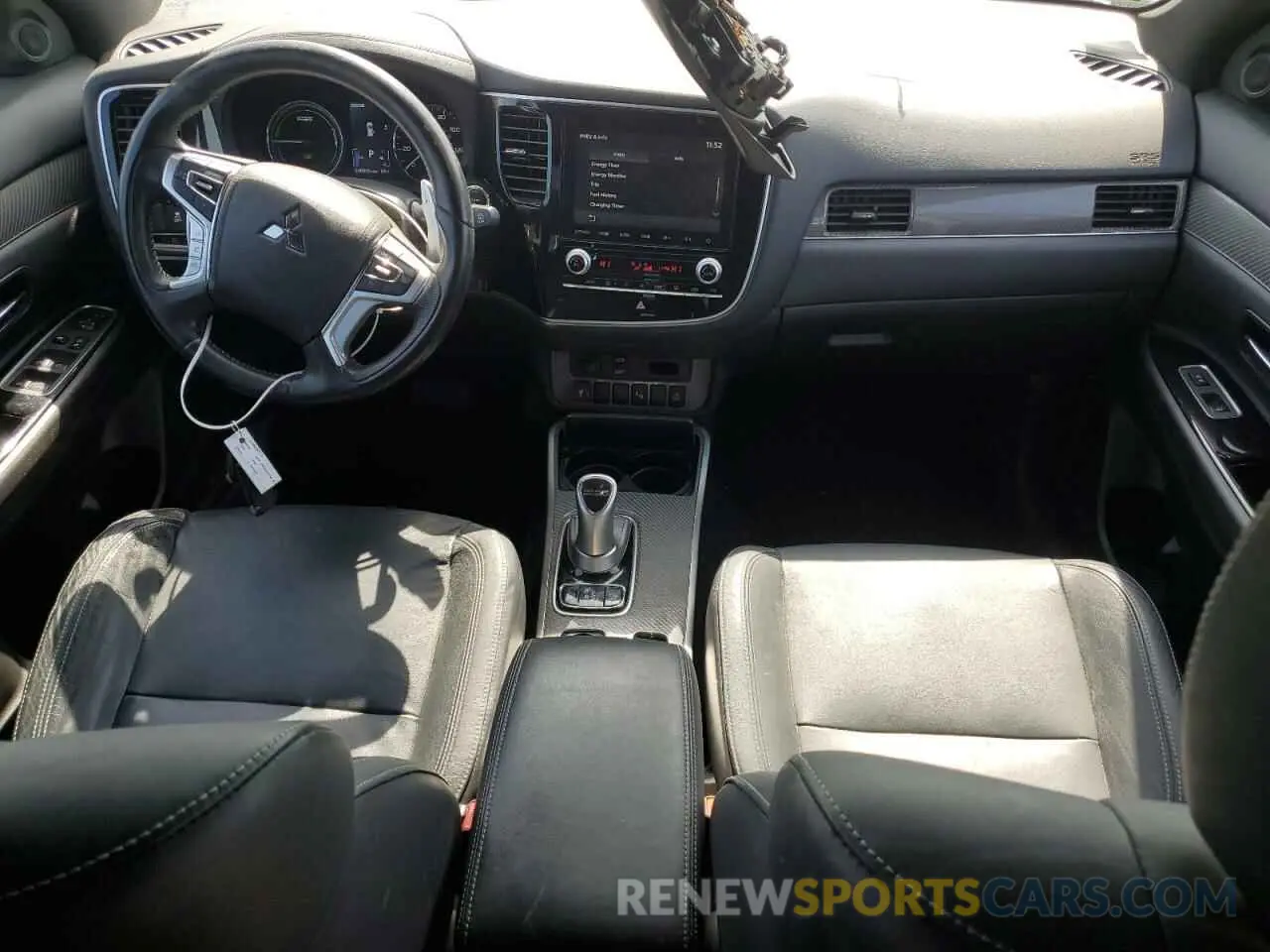 8 Photograph of a damaged car JA4J24A56LZ029500 MITSUBISHI OUTLANDER 2020