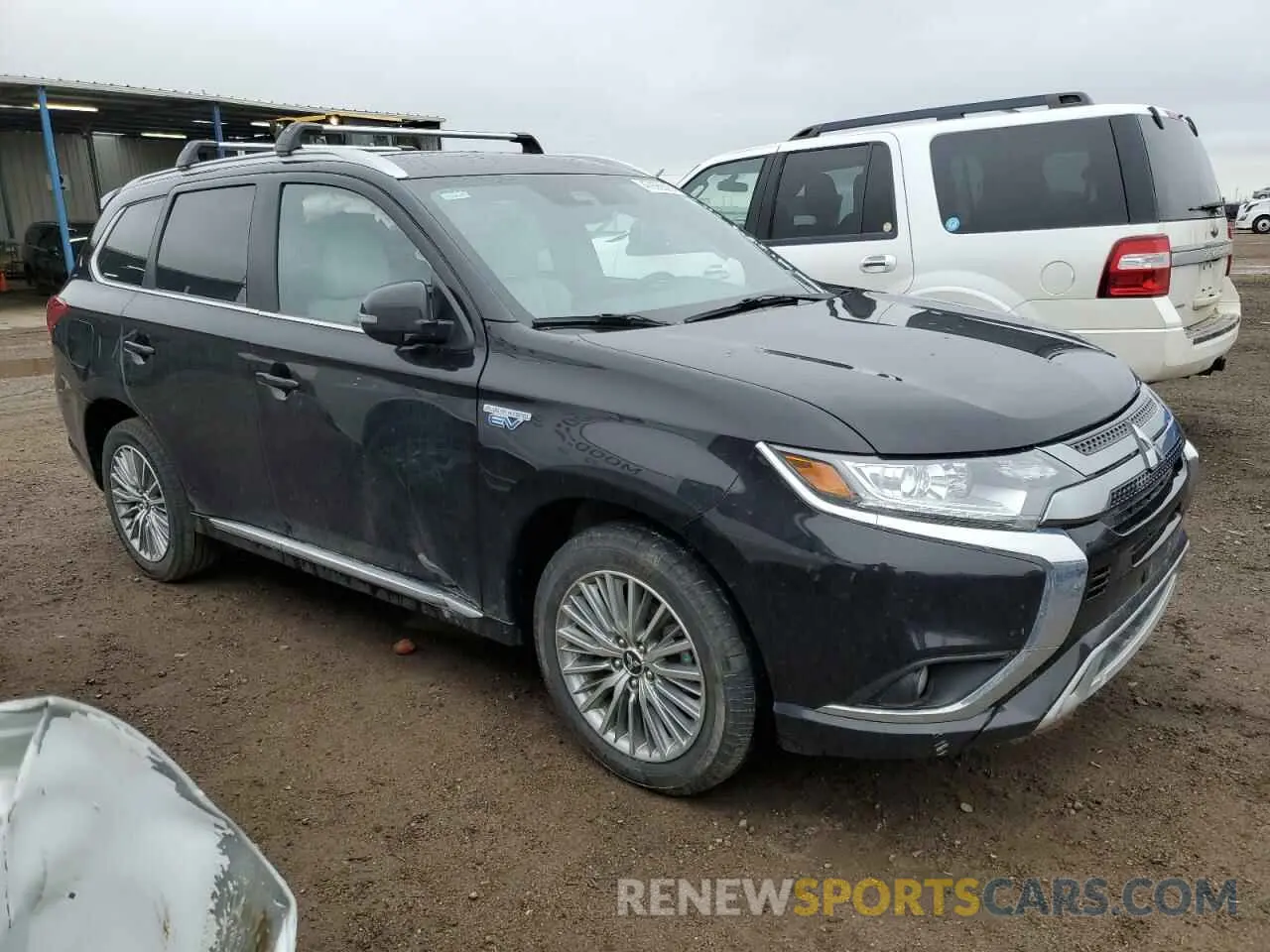 4 Photograph of a damaged car JA4J24A57LZ009384 MITSUBISHI OUTLANDER 2020
