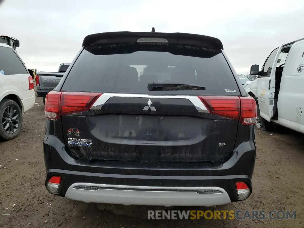 6 Photograph of a damaged car JA4J24A57LZ009384 MITSUBISHI OUTLANDER 2020