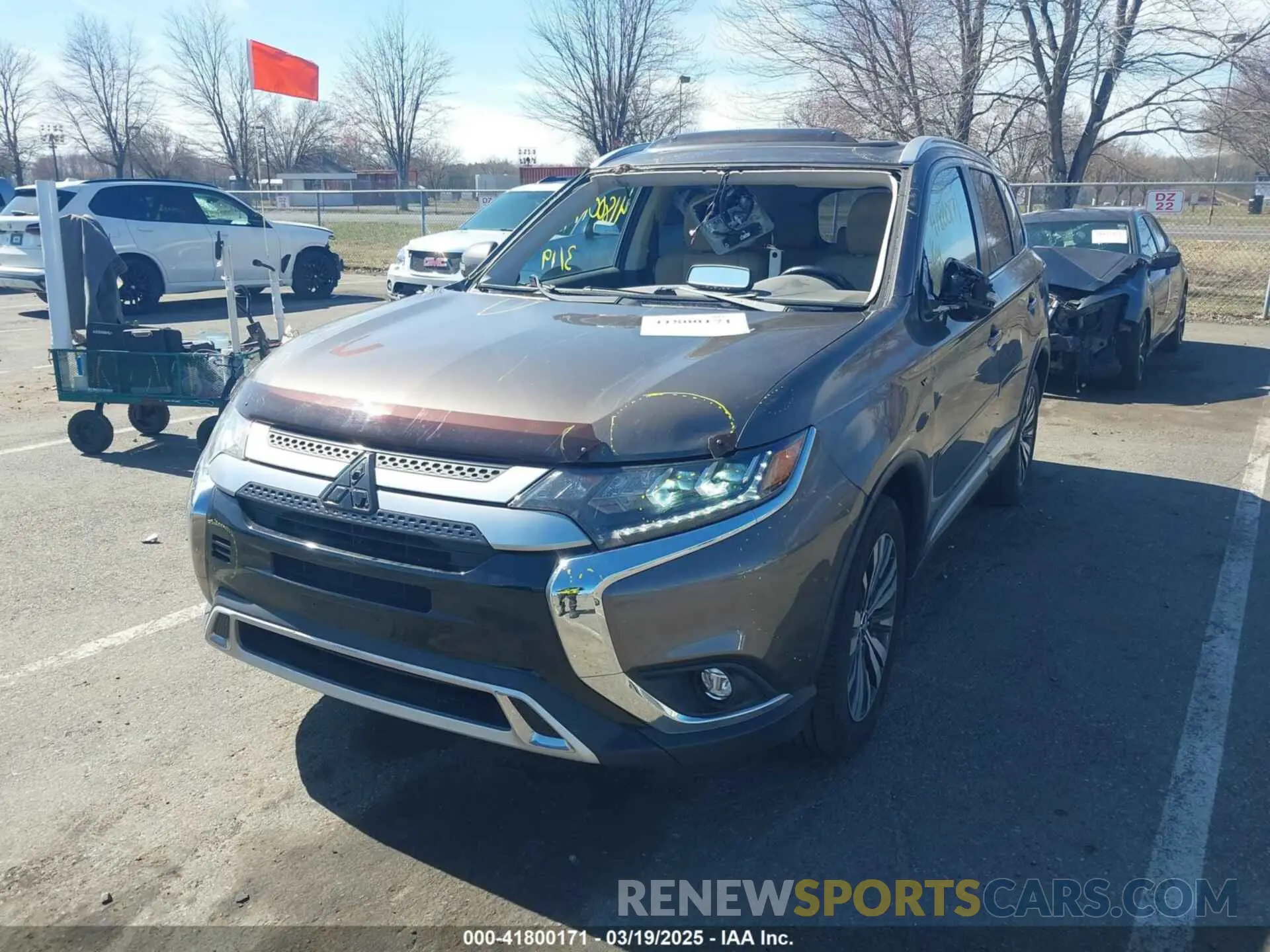 6 Photograph of a damaged car JA4JZ4AX4LZ008884 MITSUBISHI OUTLANDER 2020