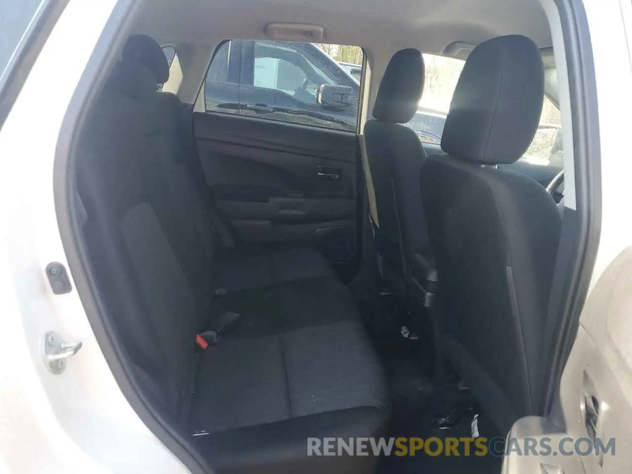 11 Photograph of a damaged car JA4AJVAW3MU602210 MITSUBISHI OUTLANDER 2021