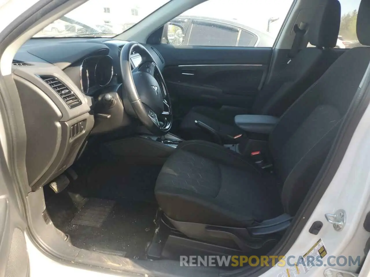 7 Photograph of a damaged car JA4AJVAW3MU602210 MITSUBISHI OUTLANDER 2021