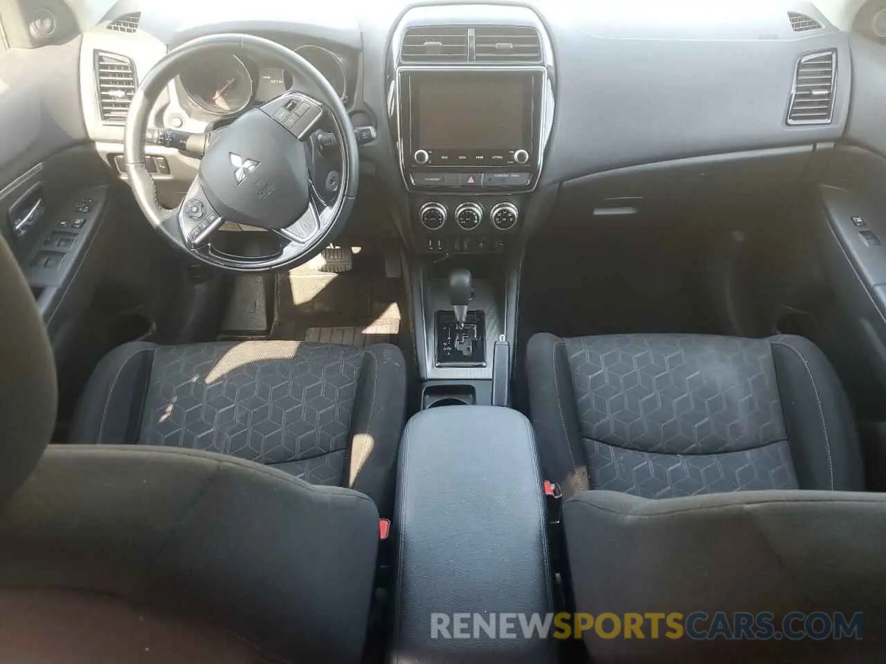8 Photograph of a damaged car JA4AJVAW3MU602210 MITSUBISHI OUTLANDER 2021