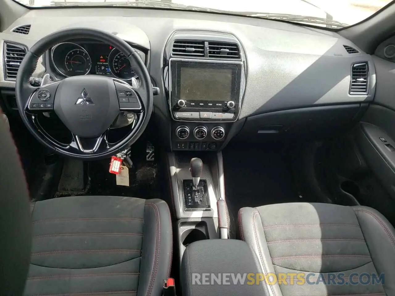 8 Photograph of a damaged car JA4AJVAW8MU606589 MITSUBISHI OUTLANDER 2021