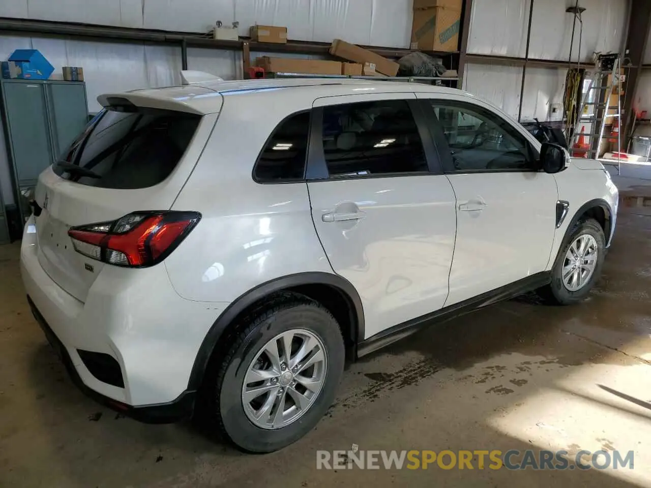 3 Photograph of a damaged car JA4AJVAW8MU606768 MITSUBISHI OUTLANDER 2021