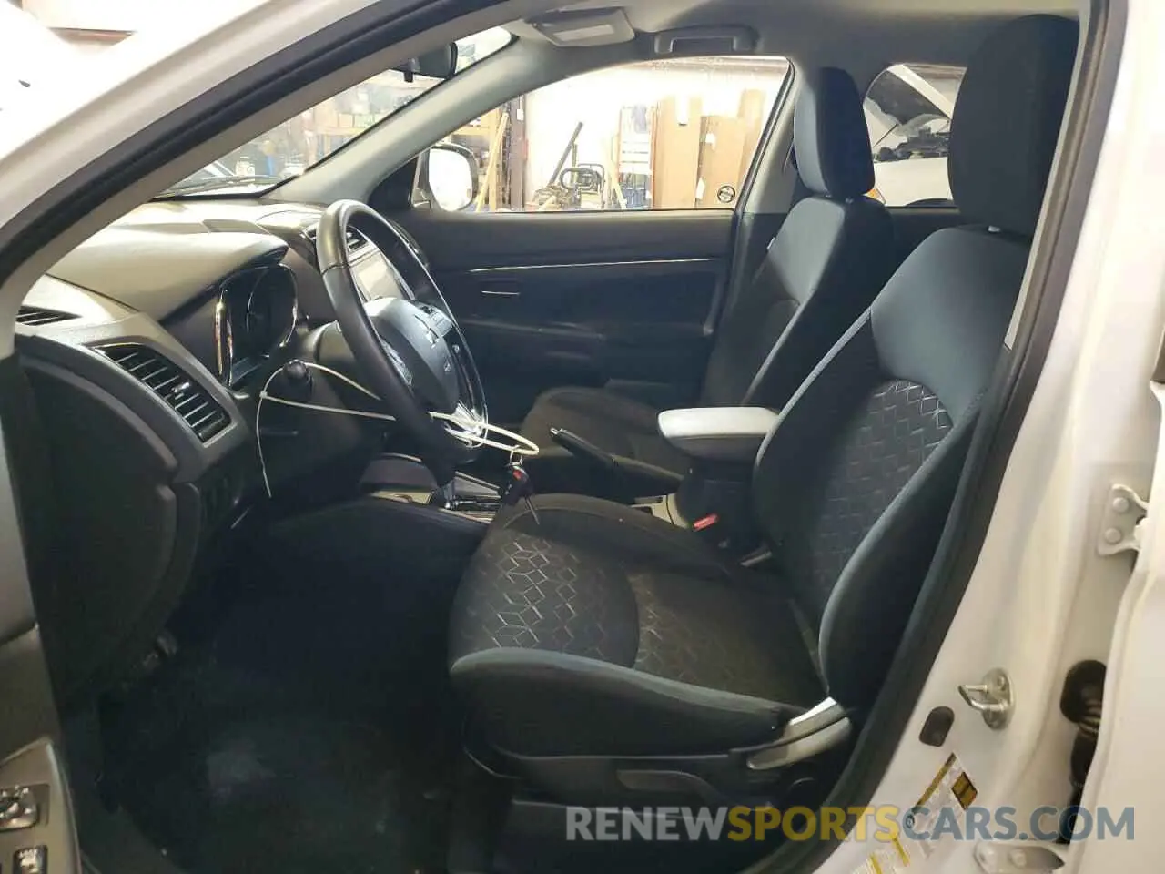 7 Photograph of a damaged car JA4AJVAW8MU606768 MITSUBISHI OUTLANDER 2021