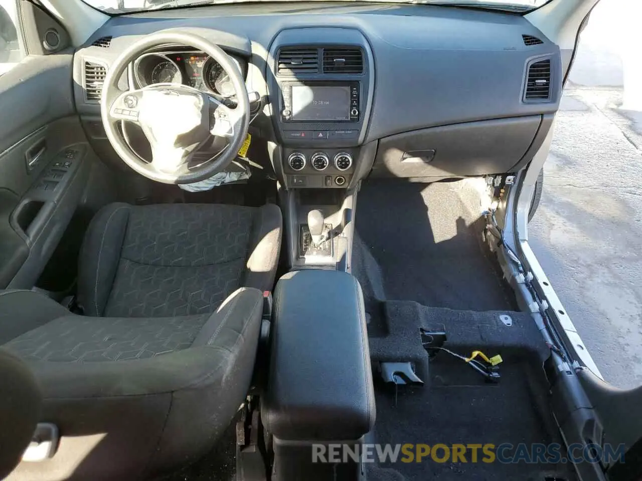 8 Photograph of a damaged car JA4APUAU3MU035195 MITSUBISHI OUTLANDER 2021
