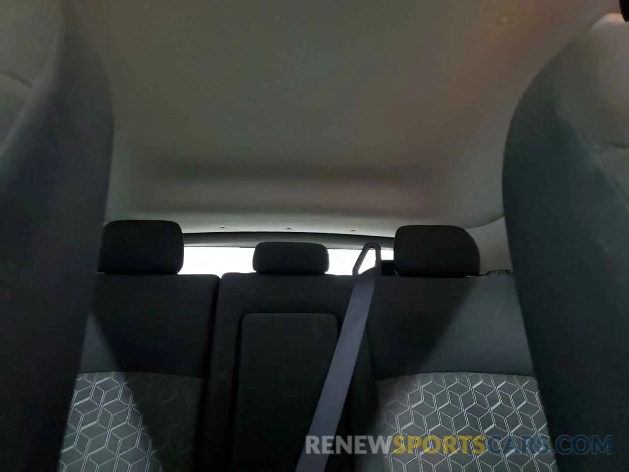10 Photograph of a damaged car JA4APUAU4MU020639 MITSUBISHI OUTLANDER 2021