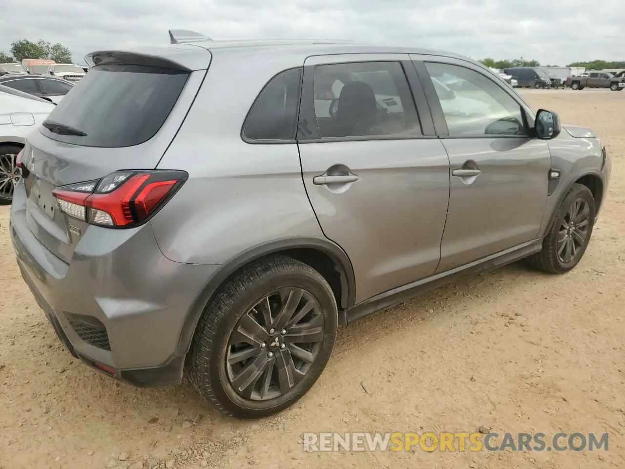 3 Photograph of a damaged car JA4APUAU4MU031379 MITSUBISHI OUTLANDER 2021