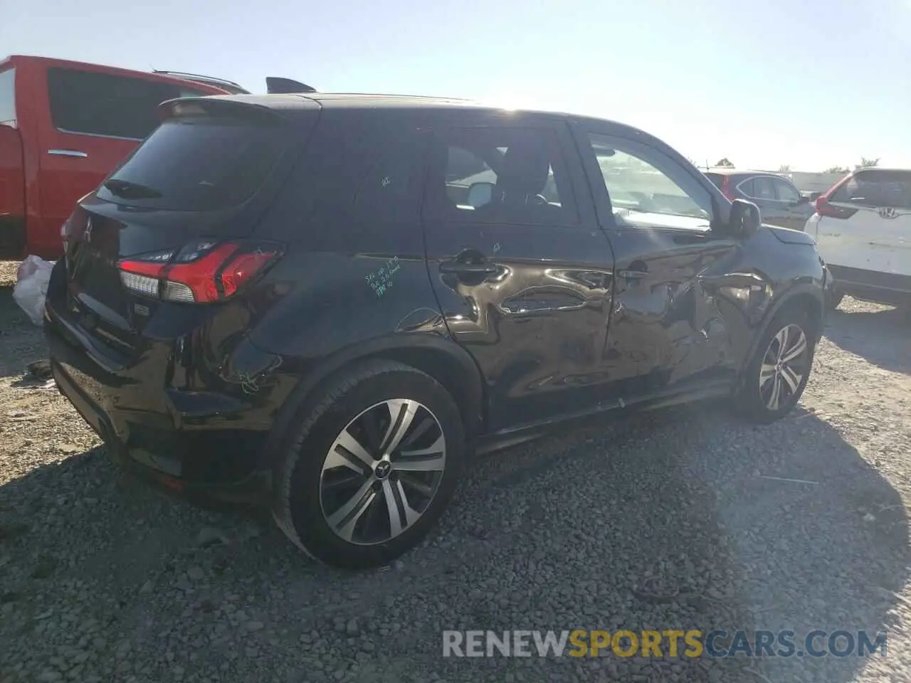 3 Photograph of a damaged car JA4APUAU6MU005379 MITSUBISHI OUTLANDER 2021