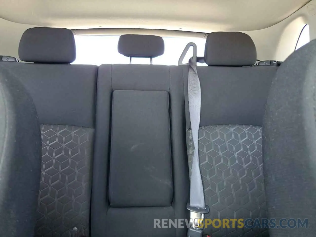 10 Photograph of a damaged car JA4APUAU6MU030699 MITSUBISHI OUTLANDER 2021