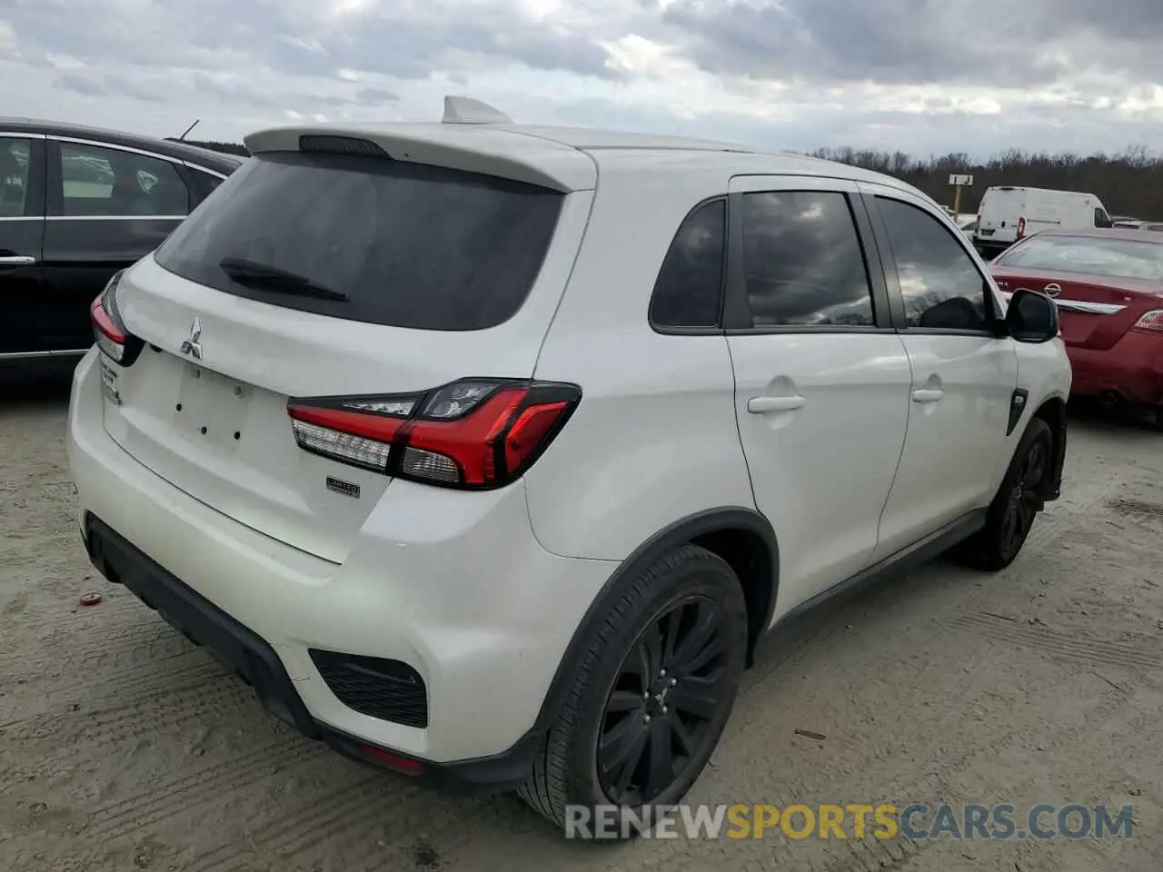 3 Photograph of a damaged car JA4APUAU7MU005455 MITSUBISHI OUTLANDER 2021
