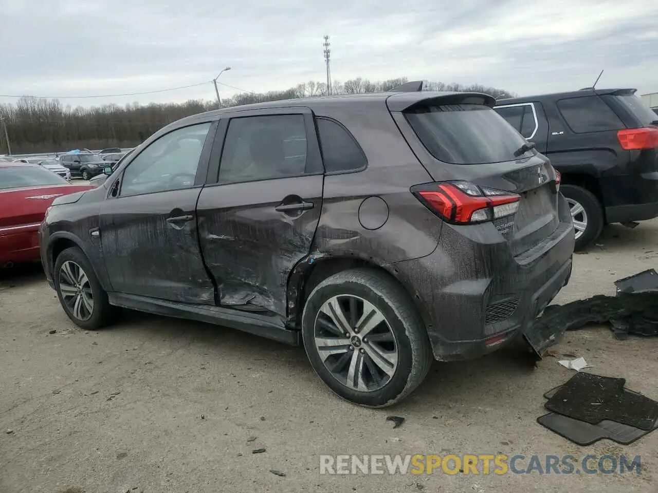 2 Photograph of a damaged car JA4APUAU8MU010938 MITSUBISHI OUTLANDER 2021