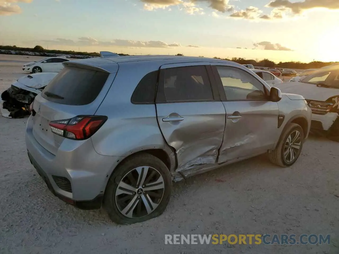 3 Photograph of a damaged car JA4APUAU8MU035256 MITSUBISHI OUTLANDER 2021