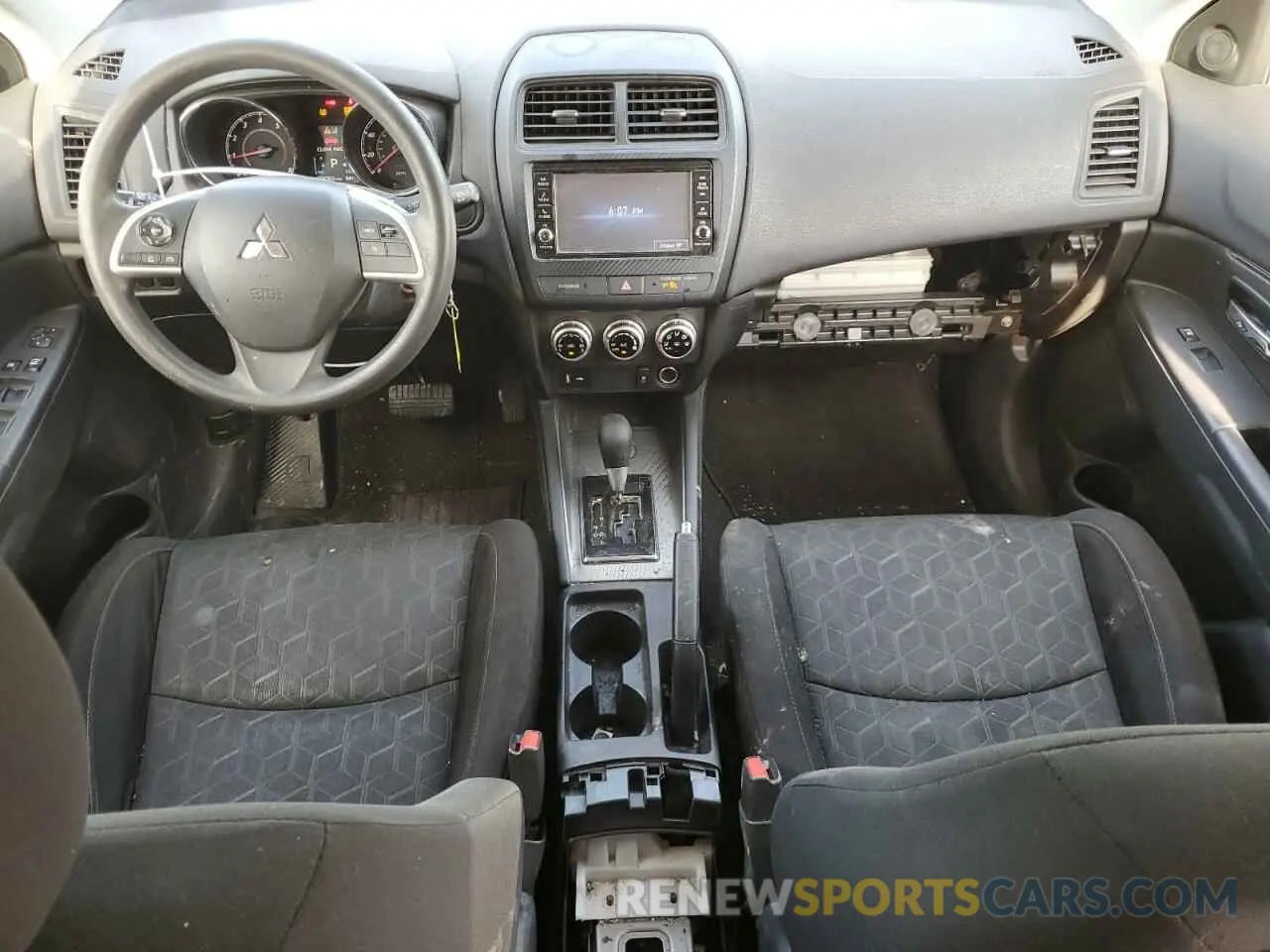 8 Photograph of a damaged car JA4APUAU9MU014481 MITSUBISHI OUTLANDER 2021