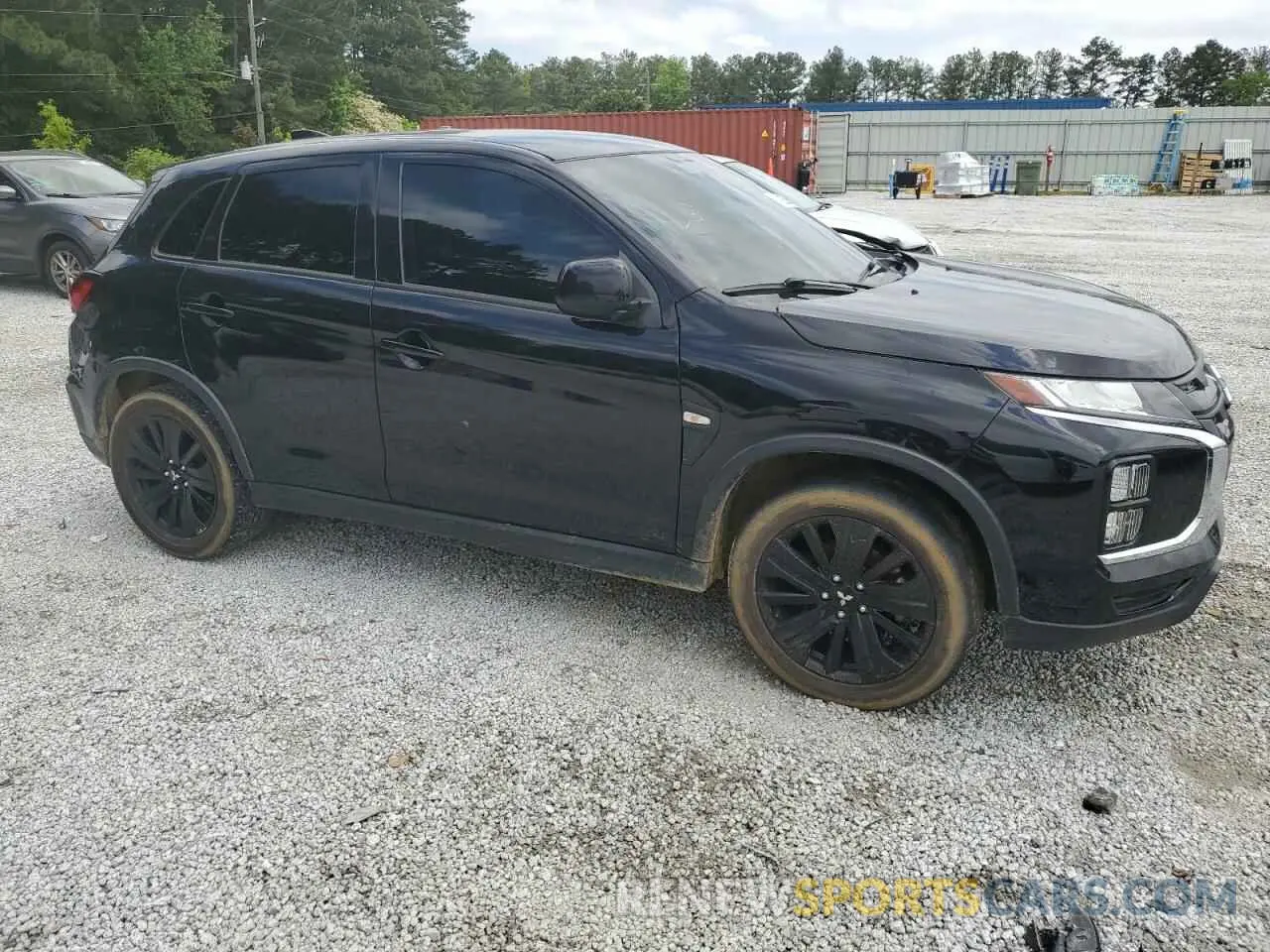 4 Photograph of a damaged car JA4APUAU9MU020538 MITSUBISHI OUTLANDER 2021