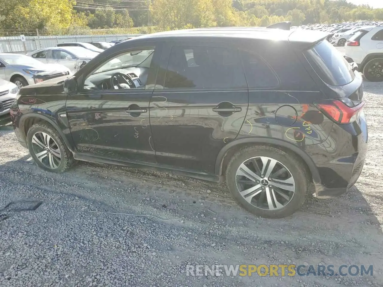 2 Photograph of a damaged car JA4APUAUXMU006874 MITSUBISHI OUTLANDER 2021