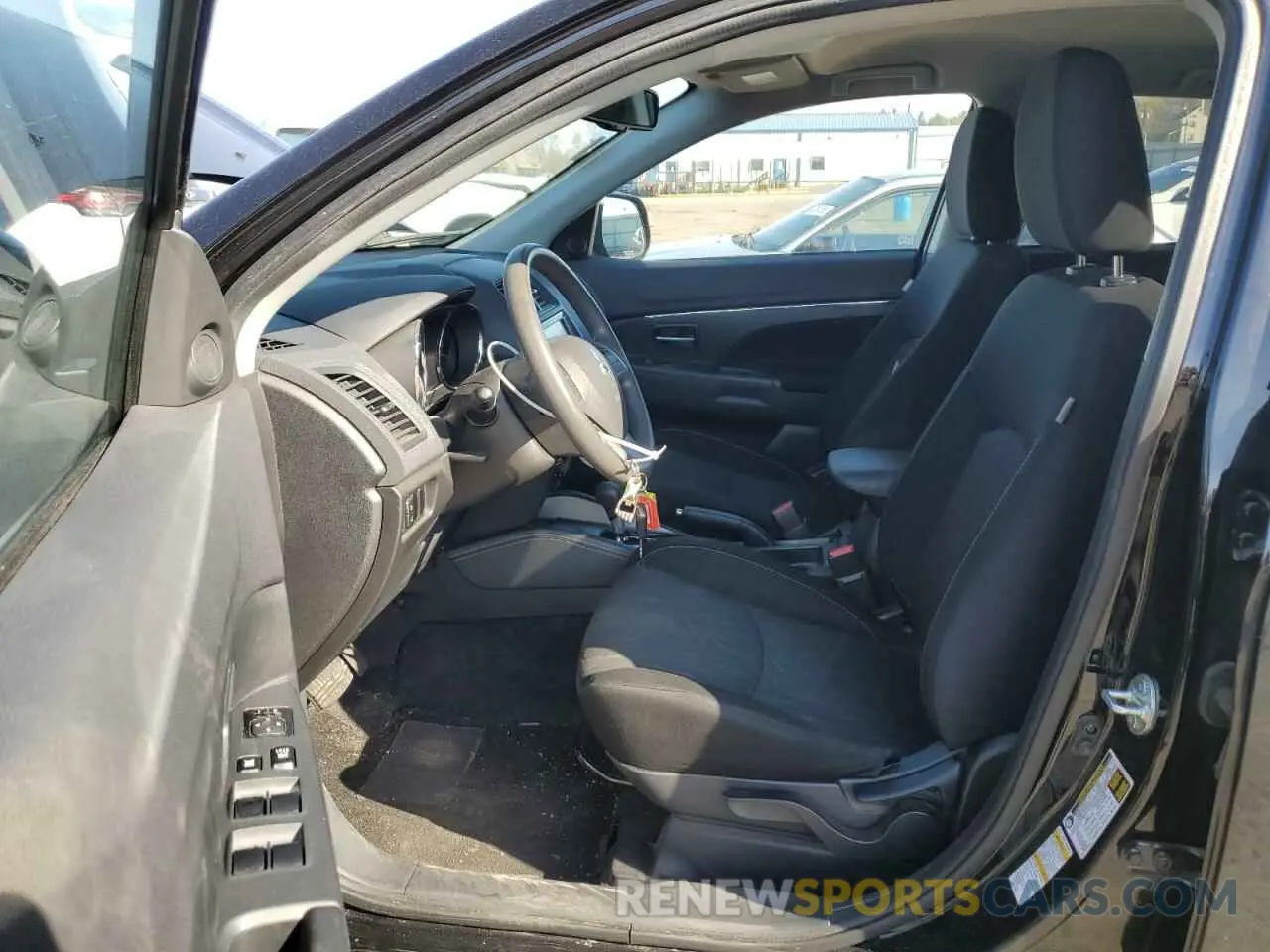 7 Photograph of a damaged car JA4APUAUXMU011203 MITSUBISHI OUTLANDER 2021