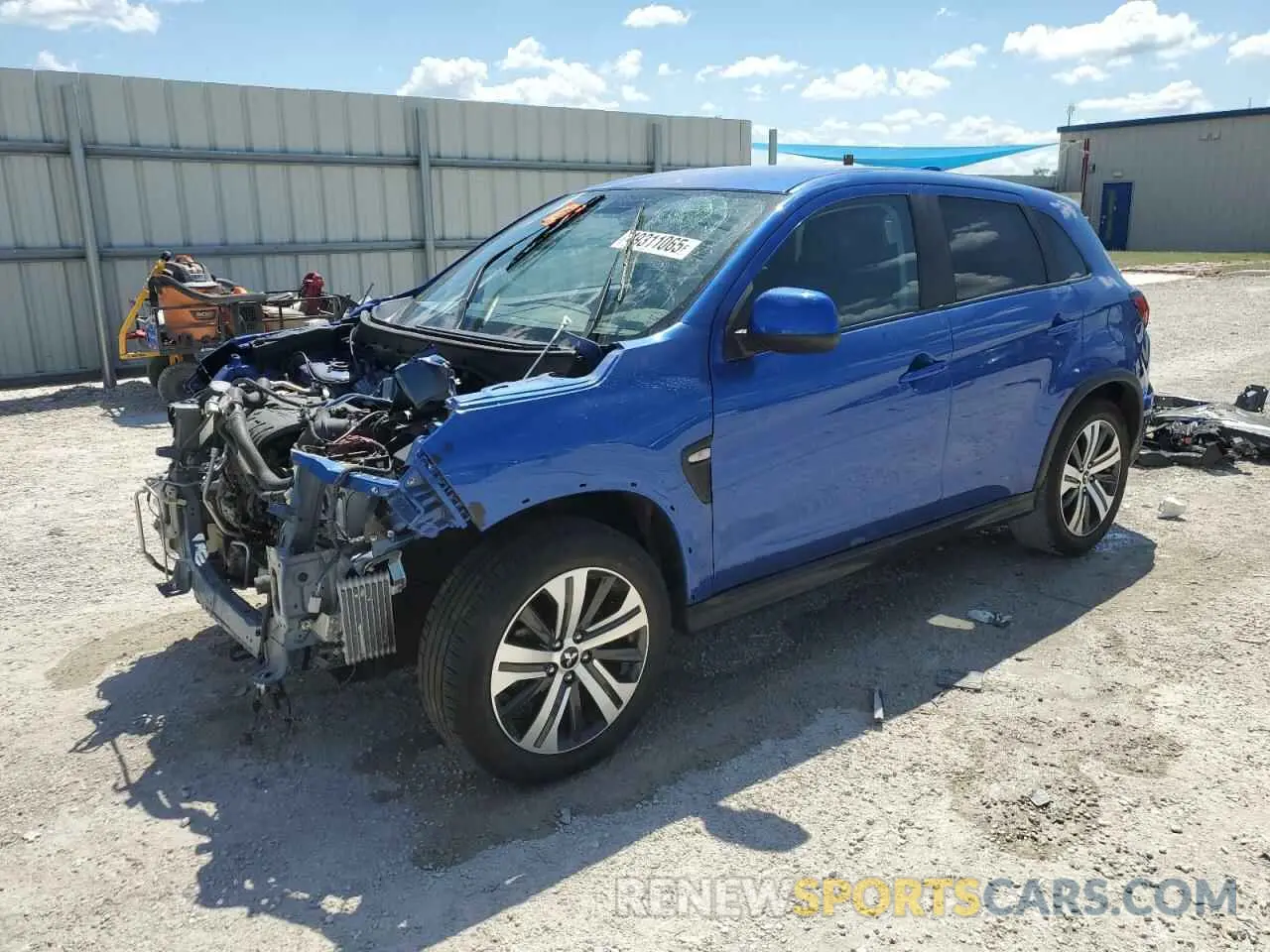 1 Photograph of a damaged car JA4APUAUXMU011864 MITSUBISHI OUTLANDER 2021