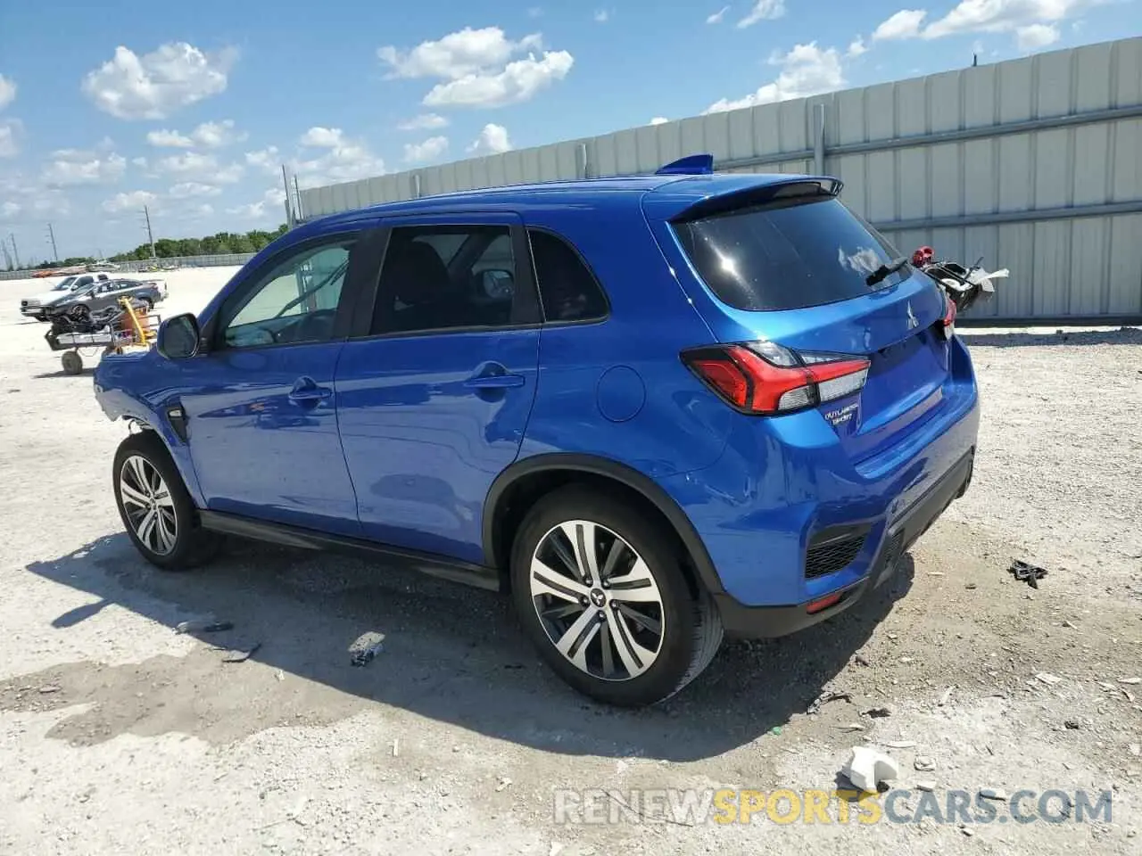 2 Photograph of a damaged car JA4APUAUXMU011864 MITSUBISHI OUTLANDER 2021