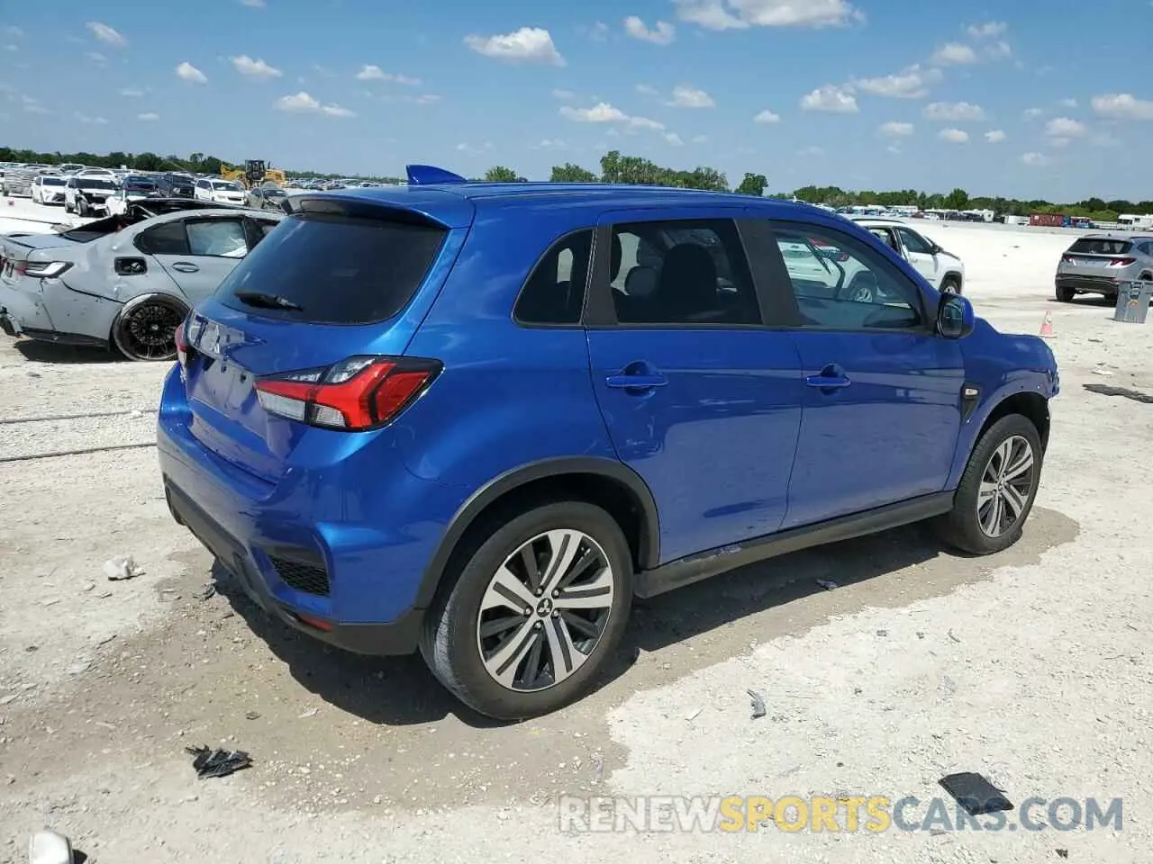 3 Photograph of a damaged car JA4APUAUXMU011864 MITSUBISHI OUTLANDER 2021