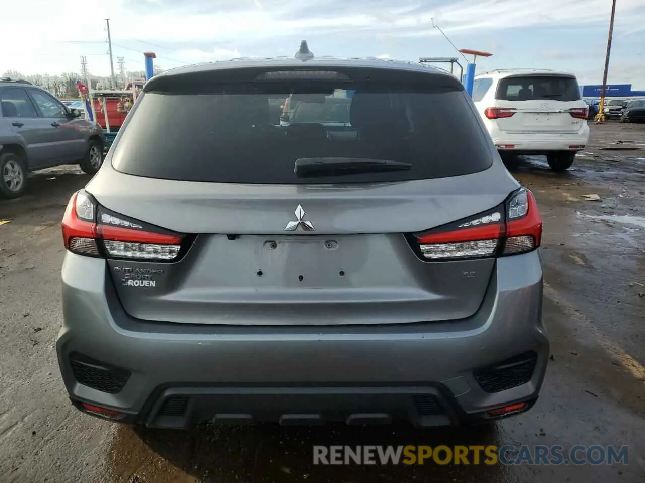 6 Photograph of a damaged car JA4APVAU2MU017275 MITSUBISHI OUTLANDER 2021