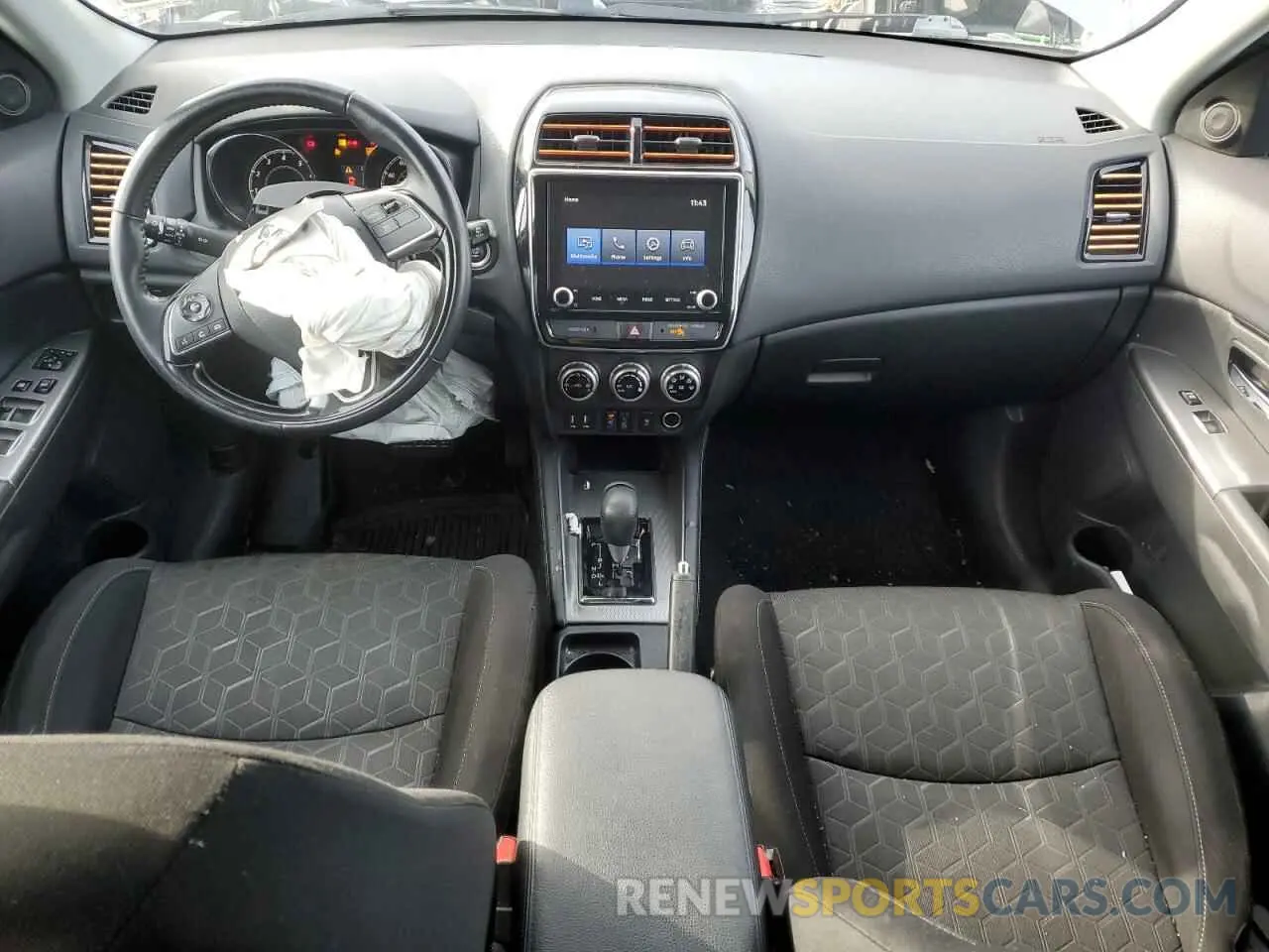 8 Photograph of a damaged car JA4APVAU2MU017275 MITSUBISHI OUTLANDER 2021
