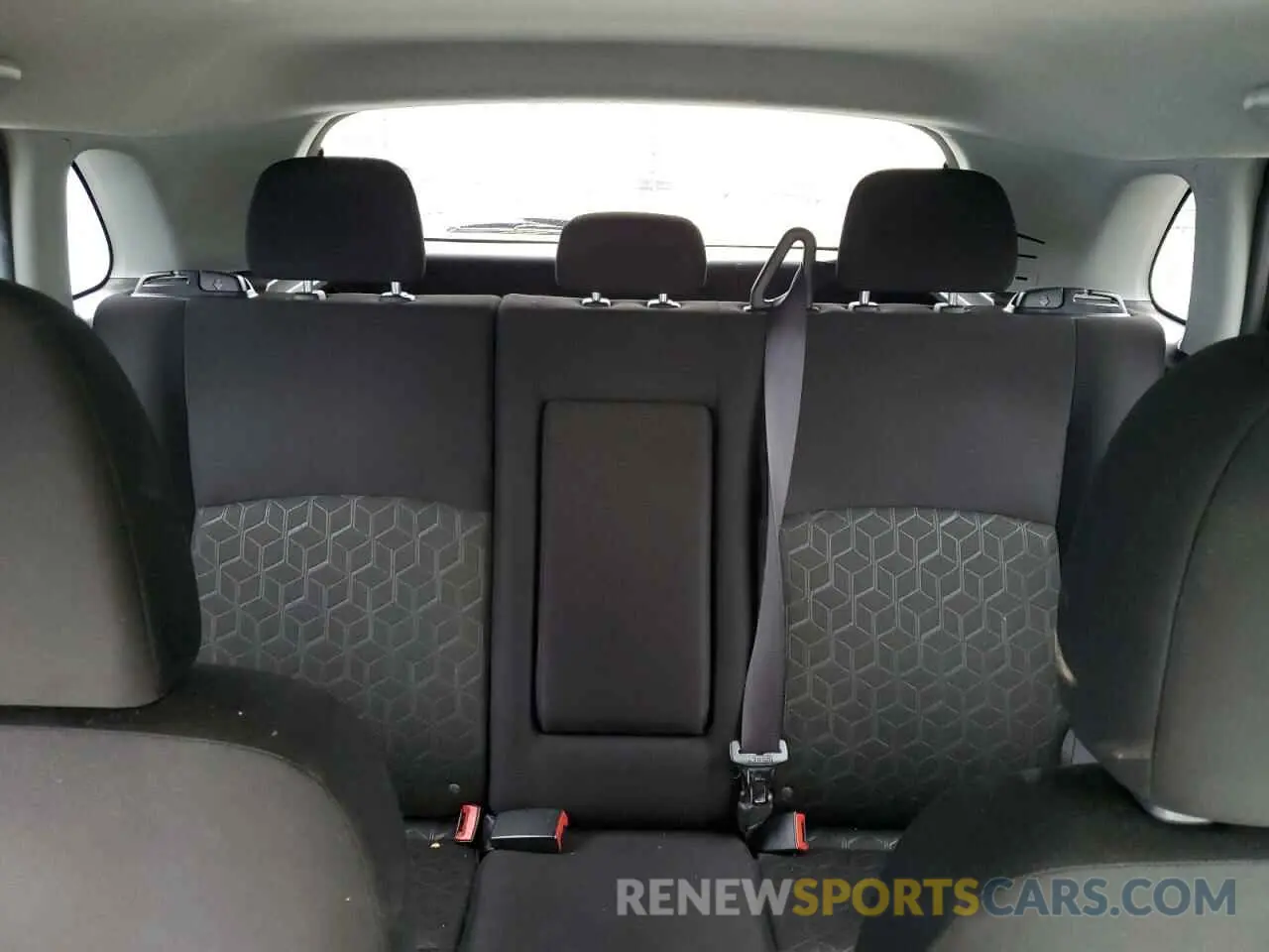 10 Photograph of a damaged car JA4APVAU6MU013245 MITSUBISHI OUTLANDER 2021
