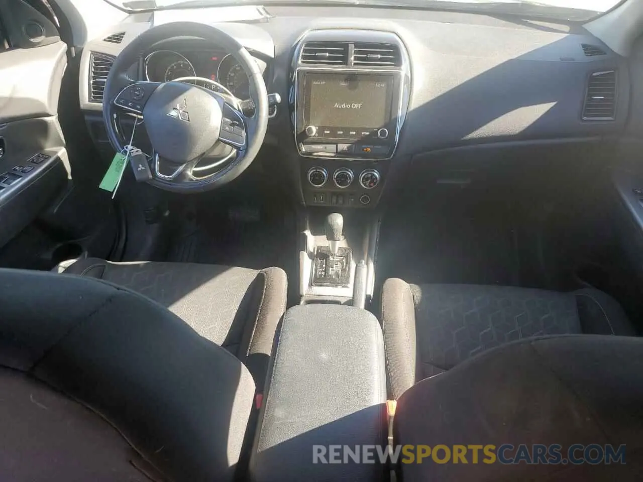 8 Photograph of a damaged car JA4APVAU6MU015769 MITSUBISHI OUTLANDER 2021