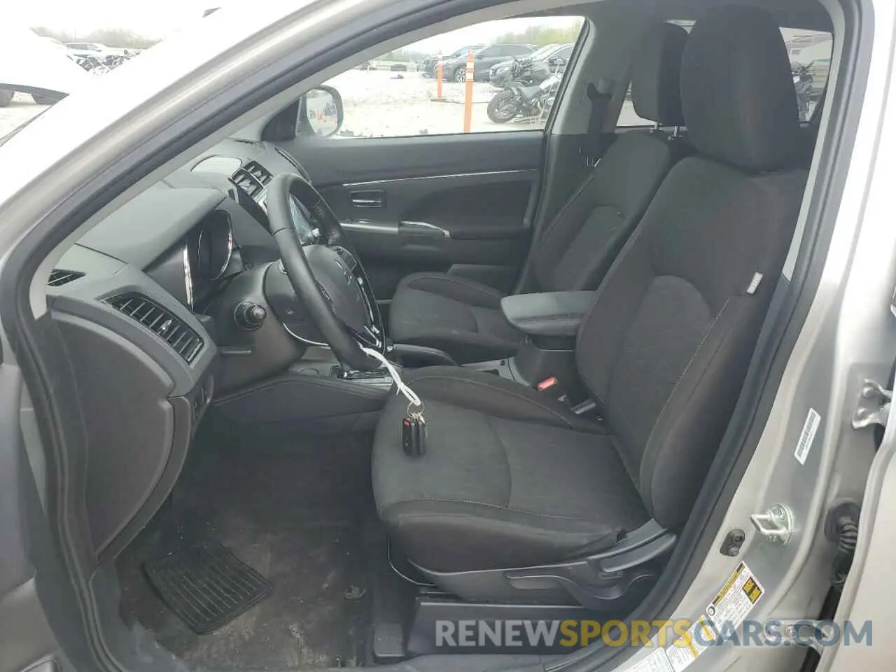 7 Photograph of a damaged car JA4APVAU7MU018468 MITSUBISHI OUTLANDER 2021