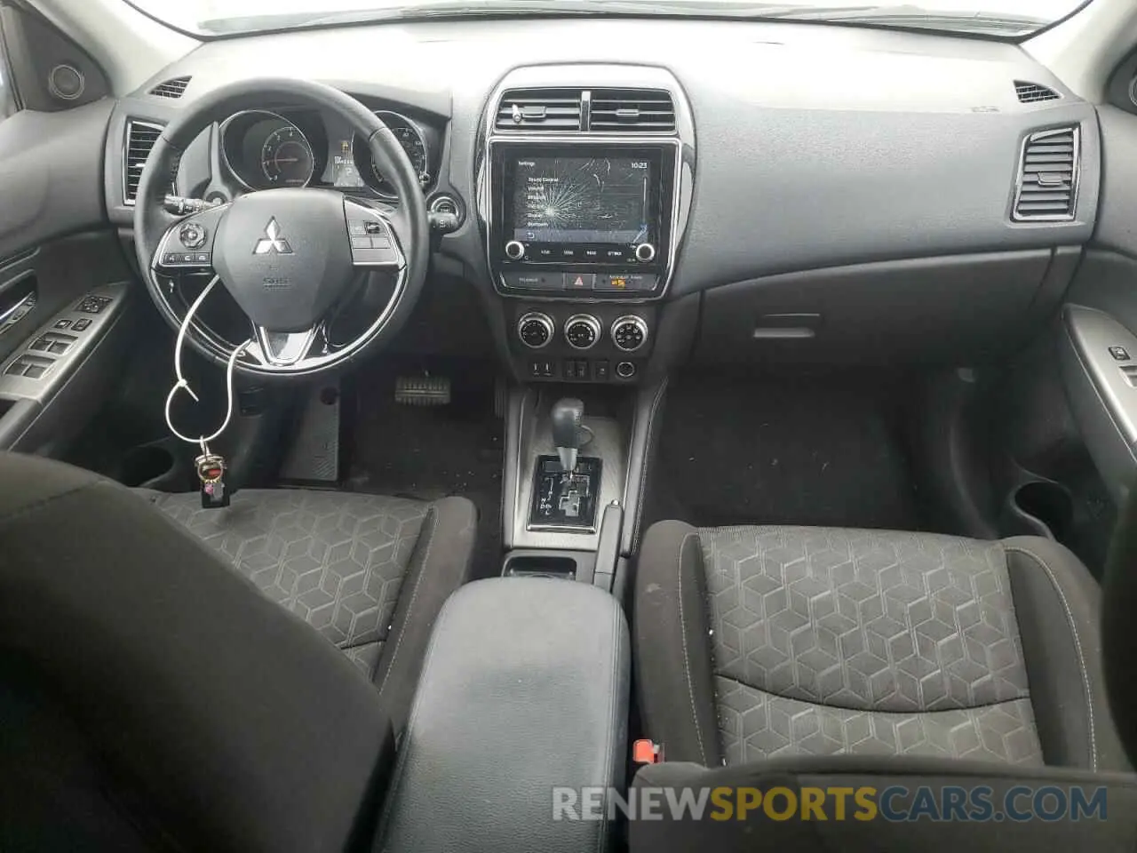 8 Photograph of a damaged car JA4APVAU7MU018468 MITSUBISHI OUTLANDER 2021