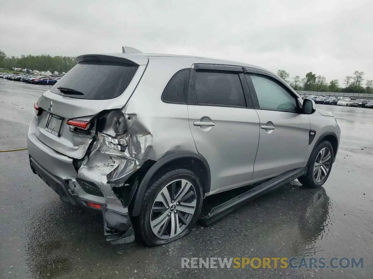 3 Photograph of a damaged car JA4ARUAU1MU004747 MITSUBISHI OUTLANDER 2021