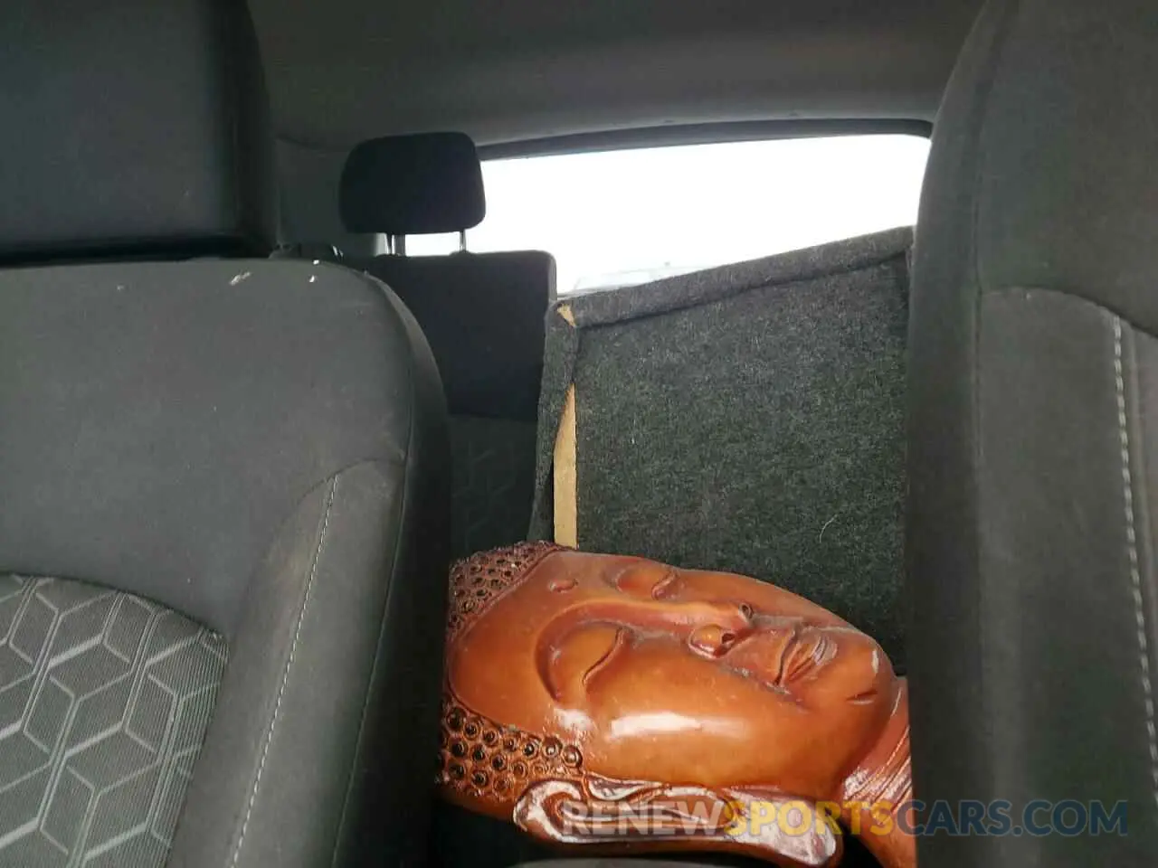 10 Photograph of a damaged car JA4ARUAU1MU010564 MITSUBISHI OUTLANDER 2021