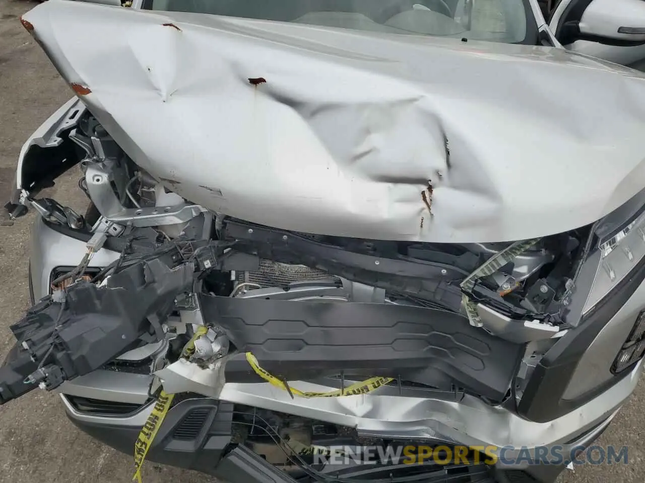 12 Photograph of a damaged car JA4ARUAU1MU010564 MITSUBISHI OUTLANDER 2021