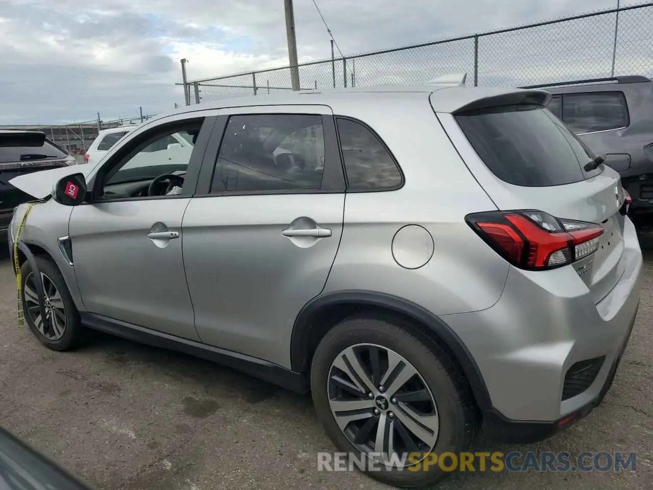 2 Photograph of a damaged car JA4ARUAU1MU010564 MITSUBISHI OUTLANDER 2021