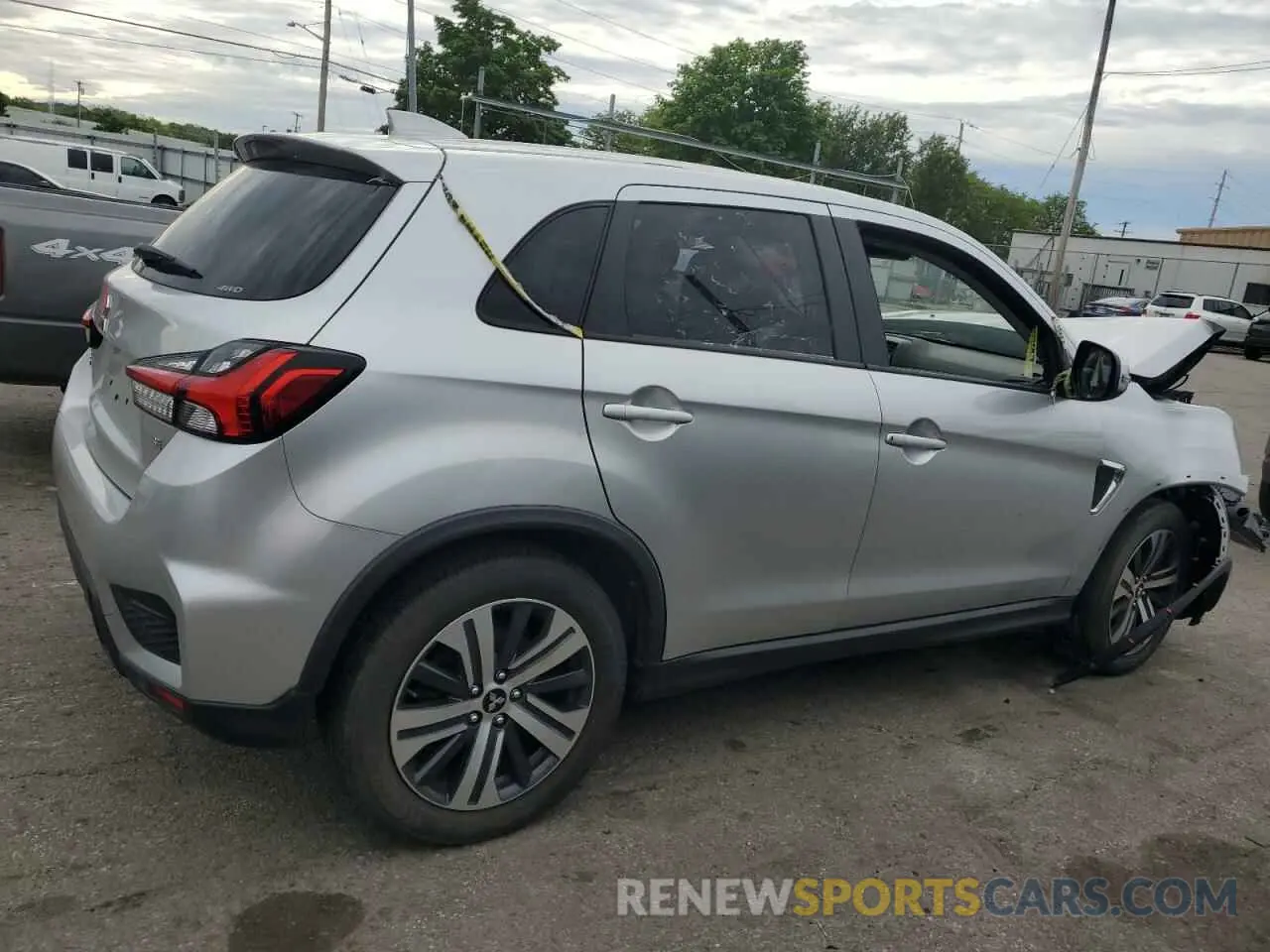3 Photograph of a damaged car JA4ARUAU1MU010564 MITSUBISHI OUTLANDER 2021