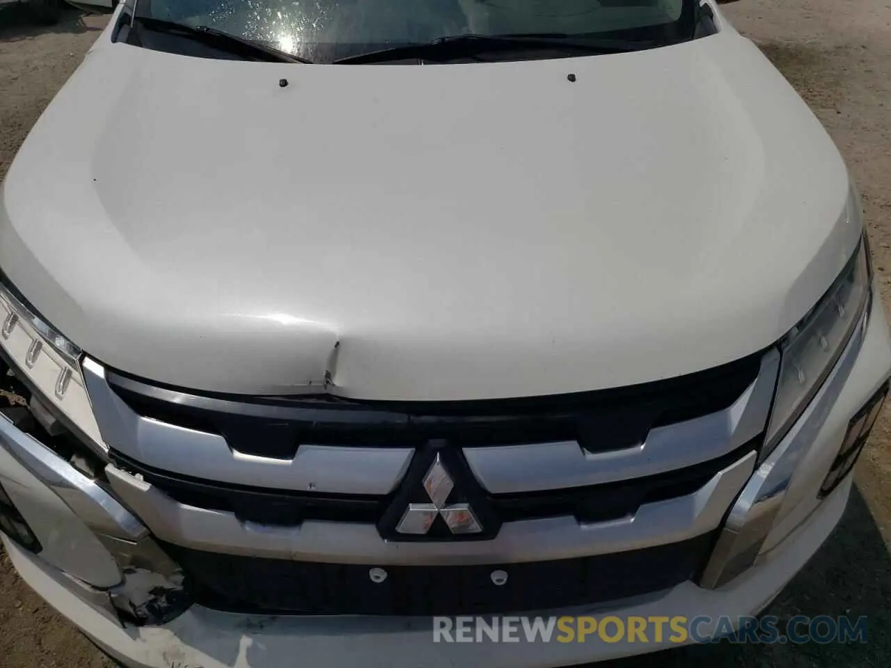 12 Photograph of a damaged car JA4ARUAU3MU019010 MITSUBISHI OUTLANDER 2021