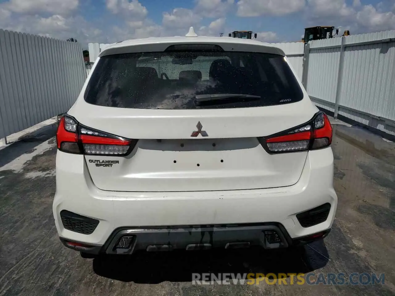 6 Photograph of a damaged car JA4ARUAU3MU032212 MITSUBISHI OUTLANDER 2021