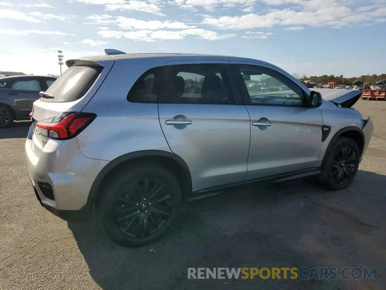 3 Photograph of a damaged car JA4ARUAU4MU001468 MITSUBISHI OUTLANDER 2021
