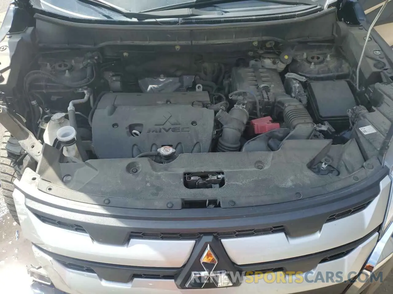12 Photograph of a damaged car JA4ARUAU4MU008615 MITSUBISHI OUTLANDER 2021