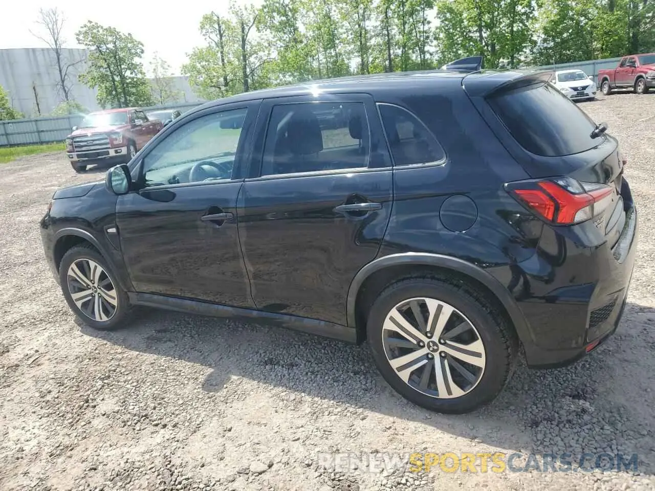 2 Photograph of a damaged car JA4ARUAU4MU008615 MITSUBISHI OUTLANDER 2021