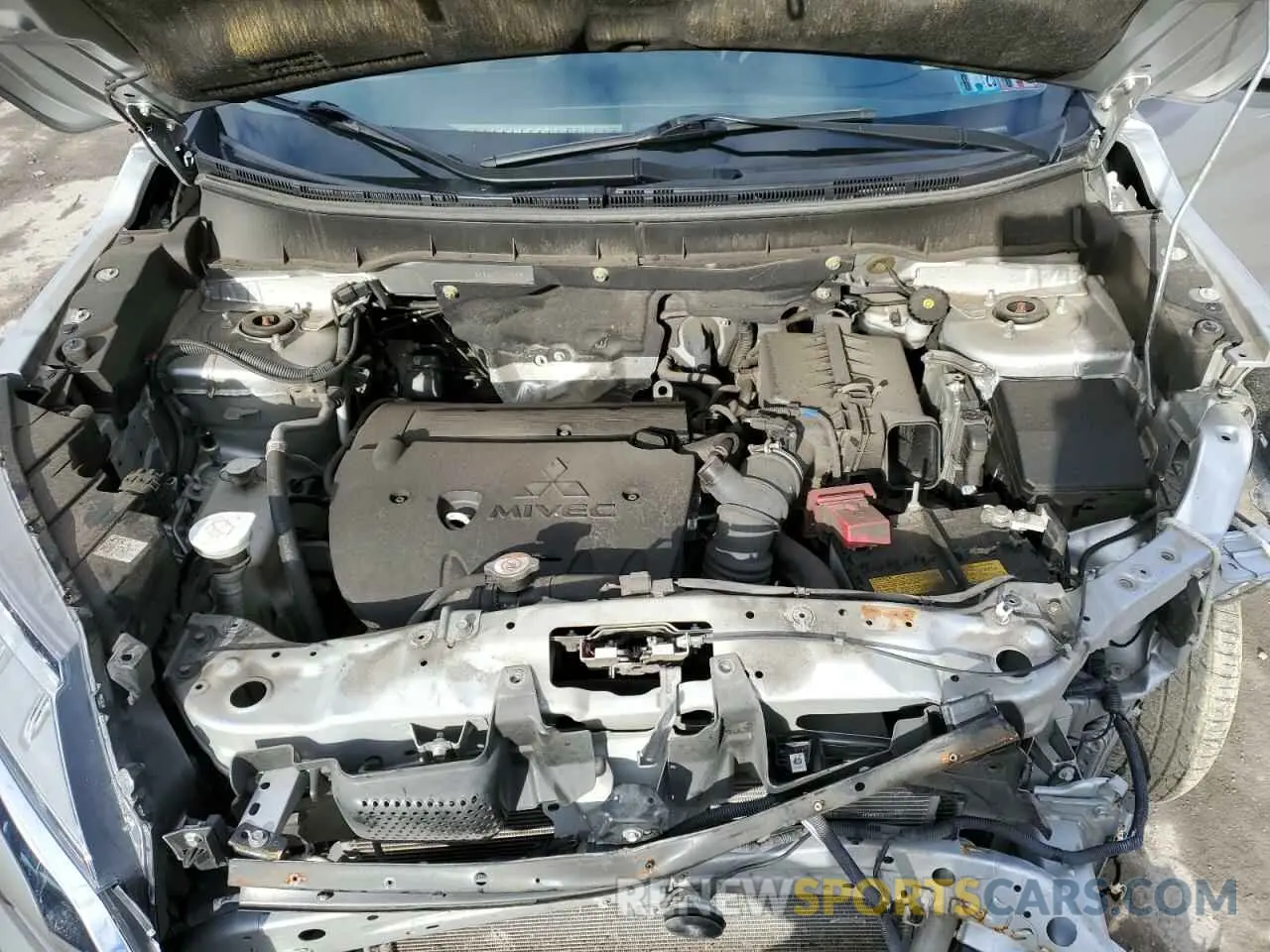 12 Photograph of a damaged car JA4ARUAU5MU008266 MITSUBISHI OUTLANDER 2021
