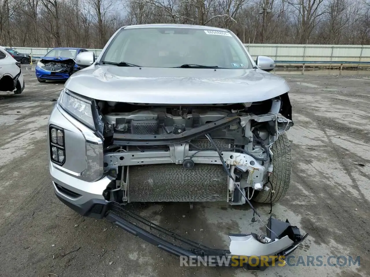 5 Photograph of a damaged car JA4ARUAU5MU008266 MITSUBISHI OUTLANDER 2021