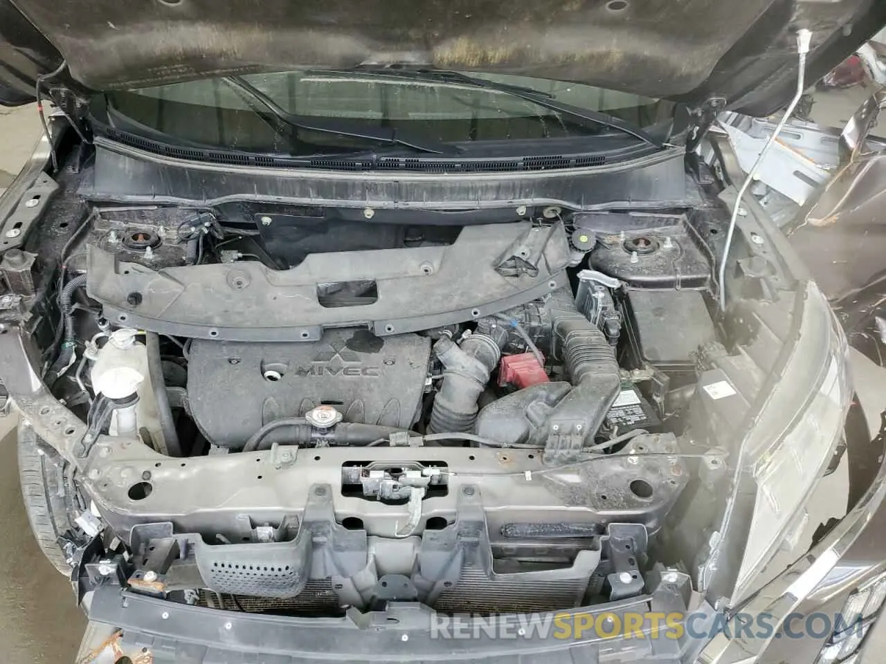 12 Photograph of a damaged car JA4ARUAU5MU016111 MITSUBISHI OUTLANDER 2021