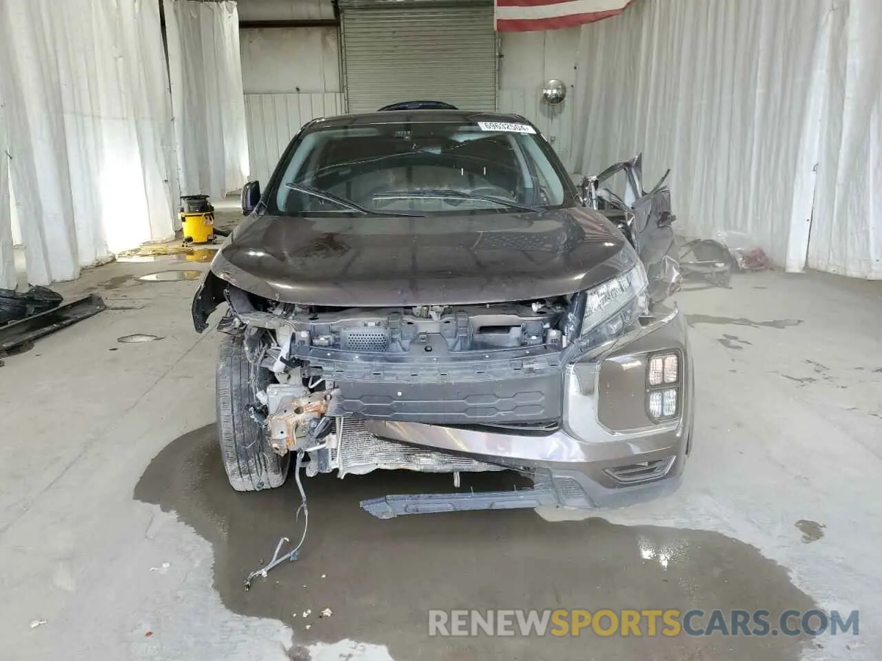 5 Photograph of a damaged car JA4ARUAU5MU016111 MITSUBISHI OUTLANDER 2021