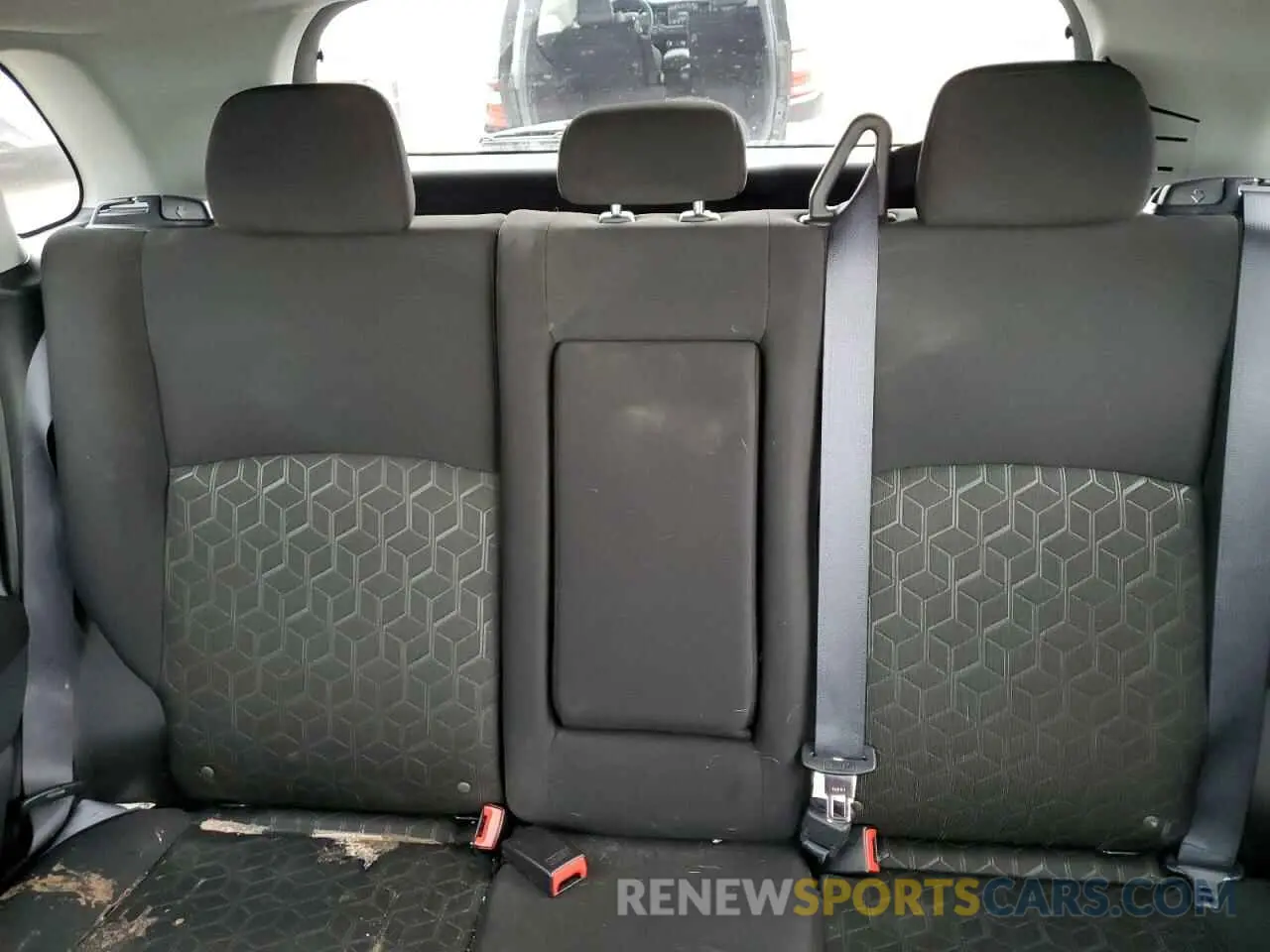 10 Photograph of a damaged car JA4ARUAU5MU029182 MITSUBISHI OUTLANDER 2021