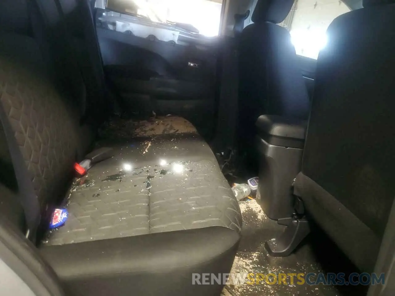 12 Photograph of a damaged car JA4ARUAU5MU034866 MITSUBISHI OUTLANDER 2021