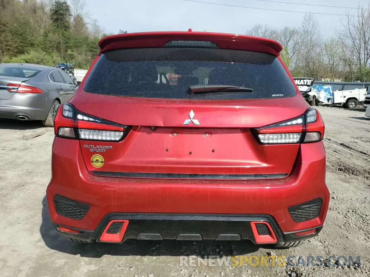6 Photograph of a damaged car JA4ARUAU6MU012455 MITSUBISHI OUTLANDER 2021